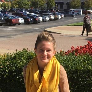 Meet your Posher, Hannah